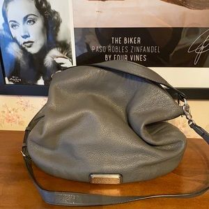 Beautiful Marc Jacobs pebbled leather bag !!